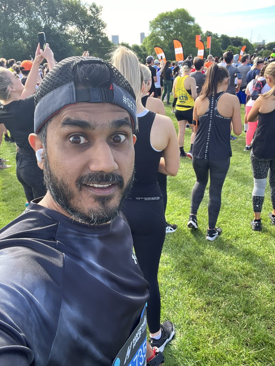 DocSandip's tweet image. Despite the heat that has to be the coolest half I have done in a while. Proper party vibes 🎉

Well done to all those who endured the high temperatures. 🔥

#hackneymoves #HackneyHalf #ukrunchat