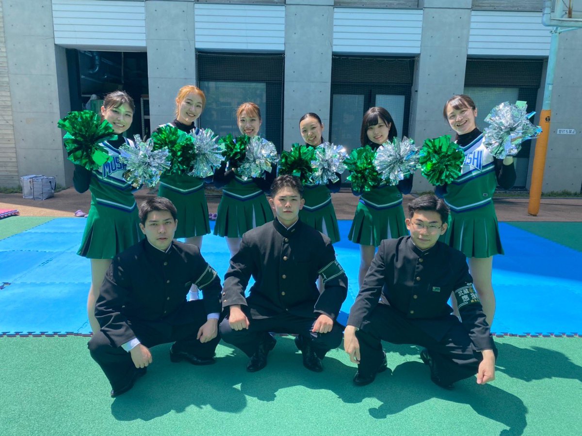 こんばんは❗️
武蔵大学応援団です。
本日はチアリーダー部と共に学内運動競技大会でのマラソン応援を行わさせて頂きました。
体育連合会委員長、管弦楽団の皆様にお手伝いいただき、久方ぶりに団旗を掲げ演奏のある賑やかな応援となりました。
選手の皆様お疲れ様でした。

#武蔵大学
