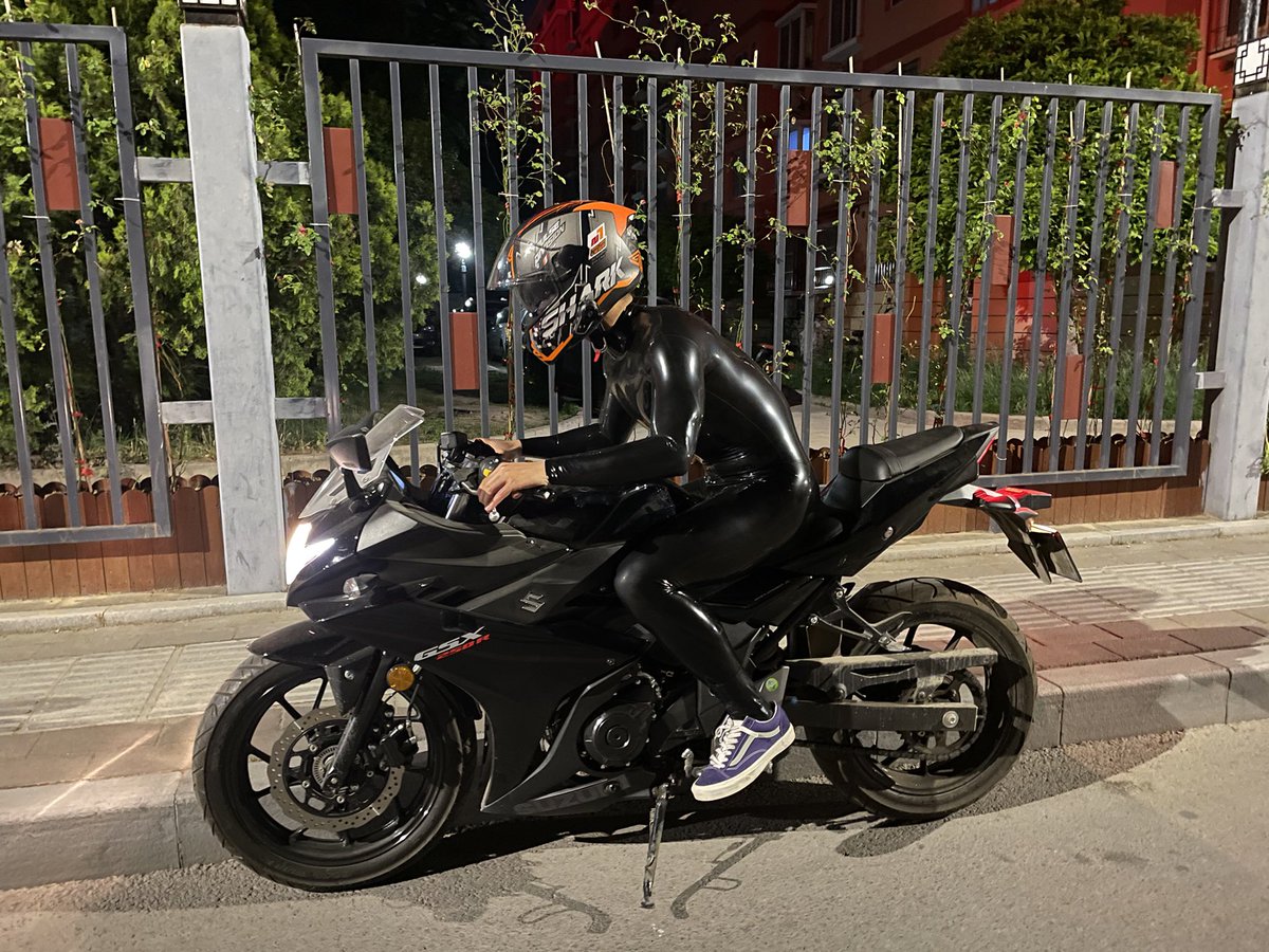 Rubber_GG tweet media