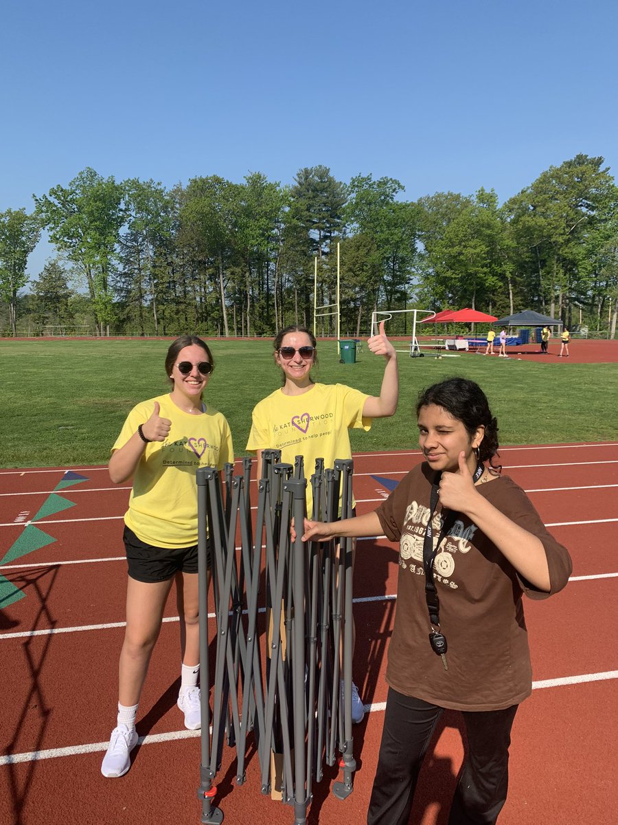 stuco_lhs's tweet photo. Here’s the crew setting up for the Kate Sherwood Walk-a-thon 10:00am-1:00pm!!! https://t.co/vfSzPCGNIL
