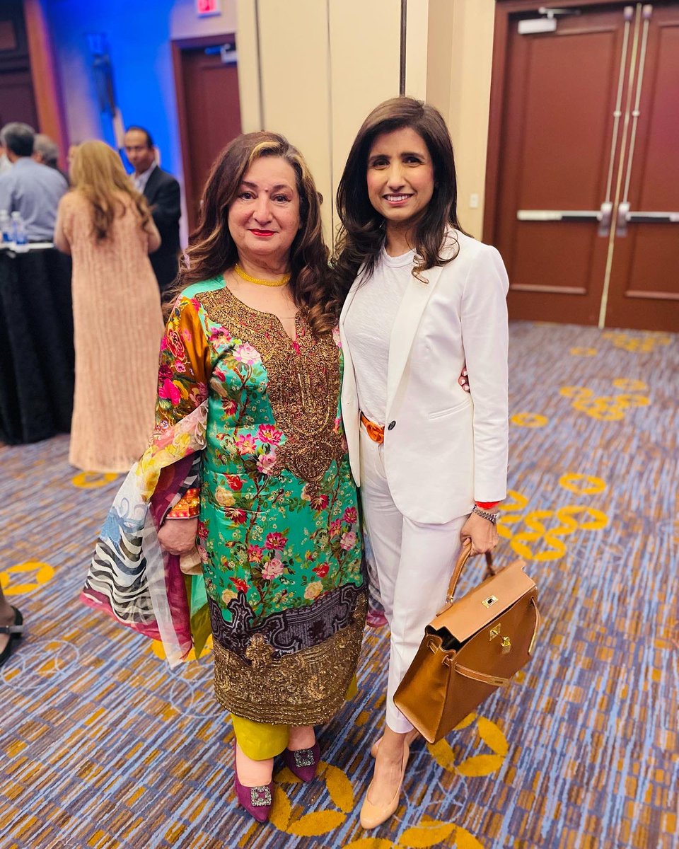 cmusarat's tweet photo. Big energy for Patrick Brown in Brampton tonight with Senator  
VIctor Oh, Senator Asha Seth and Senator Salma Attaullah Jan. @CPC_HQ @patrickbrownont @SenatorSalma https://t.co/uvnjF1twHO