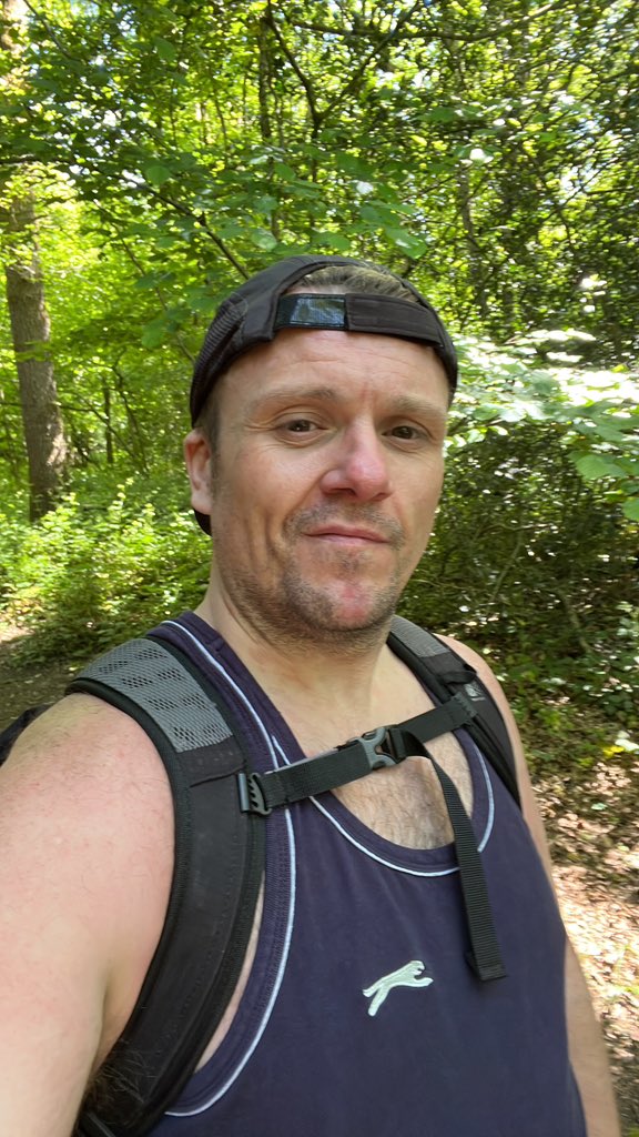 Now doing the #SelsdonWoods portion of the #VanguardWay. Time to lie about my age (apparently you shouldn’t wear a cap like this once you hit 40…) #SundayHiking
