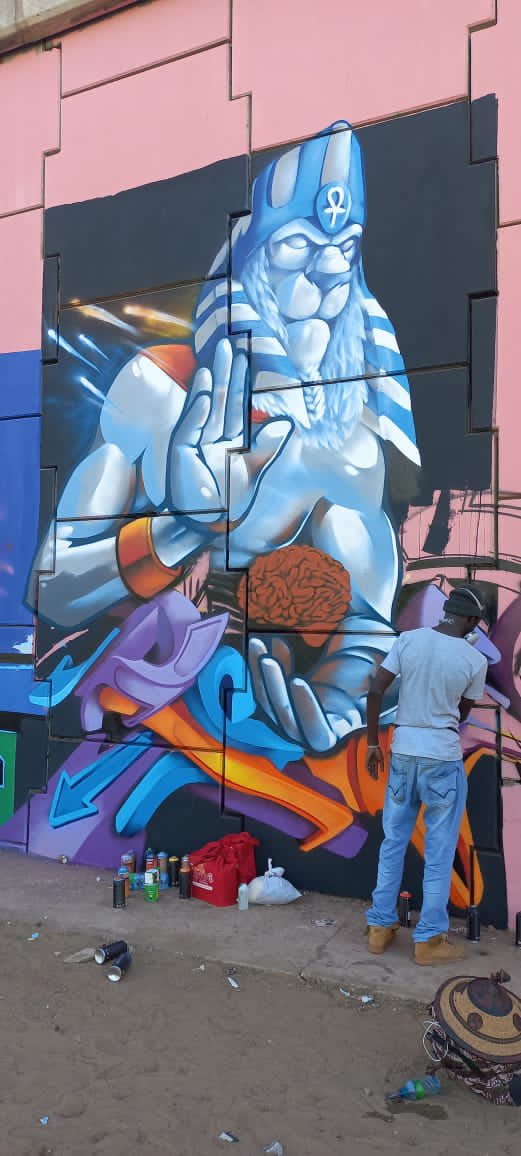 Doctagraffiti's tweet photo. #Festigraff au sacrée coeur nous gravons les murs avec une énergie positive💯 https://t.co/5xcC0IFb2E