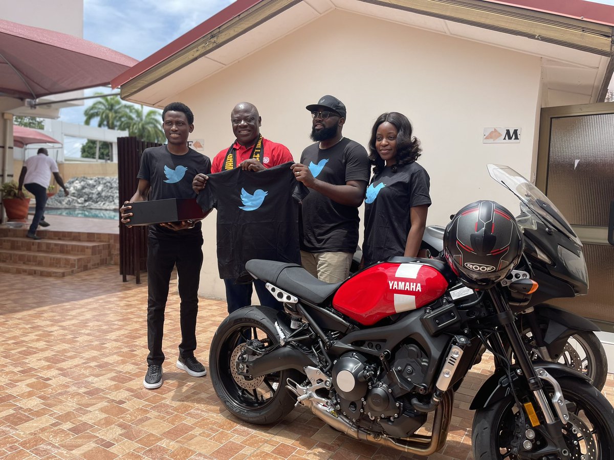 Kunle Adeyanju tweet media