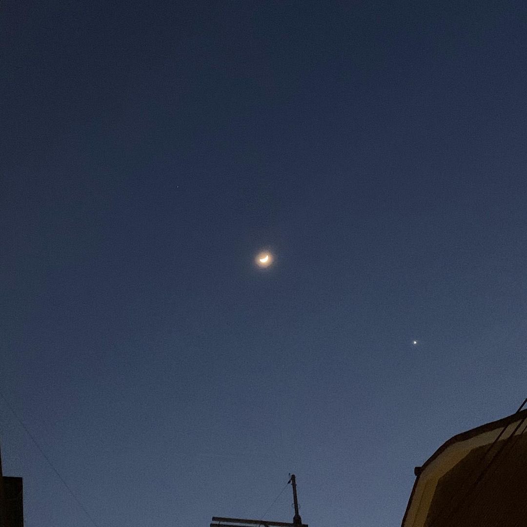 LUNARSOLAR_INTL's tweet photo. [220522] Yuuri letter translation 

“I really hope this short period of time will remain as a good memory for everyone and us forever. Thank you so much for always loving and supporting us.”

🔗 https://t.co/DBdj9zcsQz

#LUNARSOLAR #루나솔라
#유우리 #YUURI https://t.co/OAIrAl8Fzw