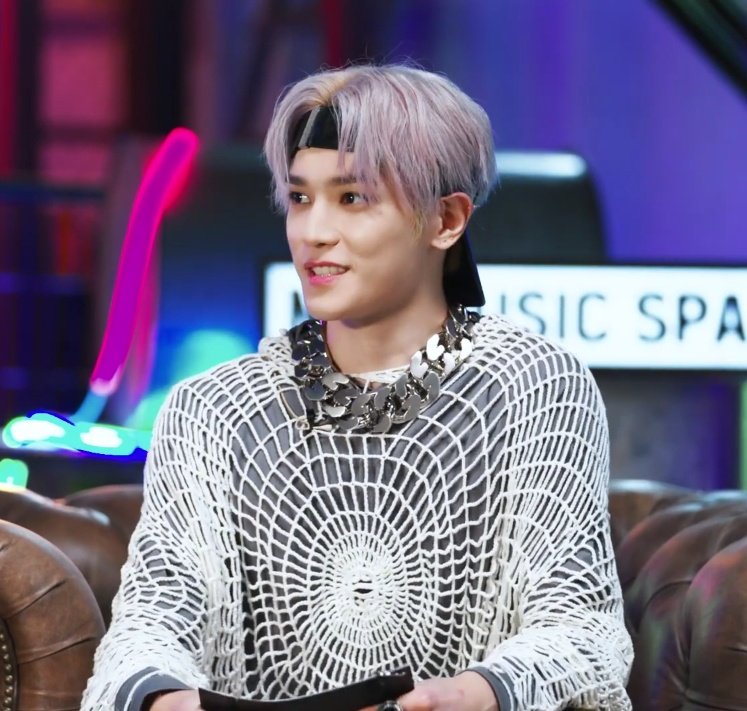 LOOKSTY's tweet photo. #TAEYONG Music Space https://t.co/0ABbKXR4wt