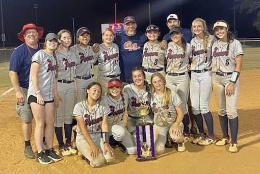 GAPowerRocco18U's tweet photo. Fought through a long, hot day to go undefeated in bracket play and win the Championship in HS Division of the USA Elite Series!! Great job ladies…let’s keep it rolling next week!!
#gapfamilia
#goelephants https://t.co/lkwWJFqSM3