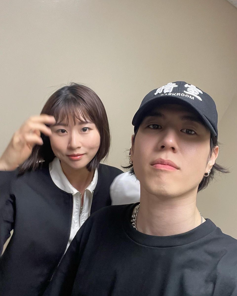 AlwaysForGyeom's tweet photo. [IG] 220522 Yugyeom’s relative

“A family gathering thanks to Kim Yugyeom🤍”

https://t.co/AKDiyci1z1

#Yugyeom #유겸 @yugyeom
#GOT7HOMECOMING #GOT7 #갓세븐 @GOT7 https://t.co/BVVPXOdyYl