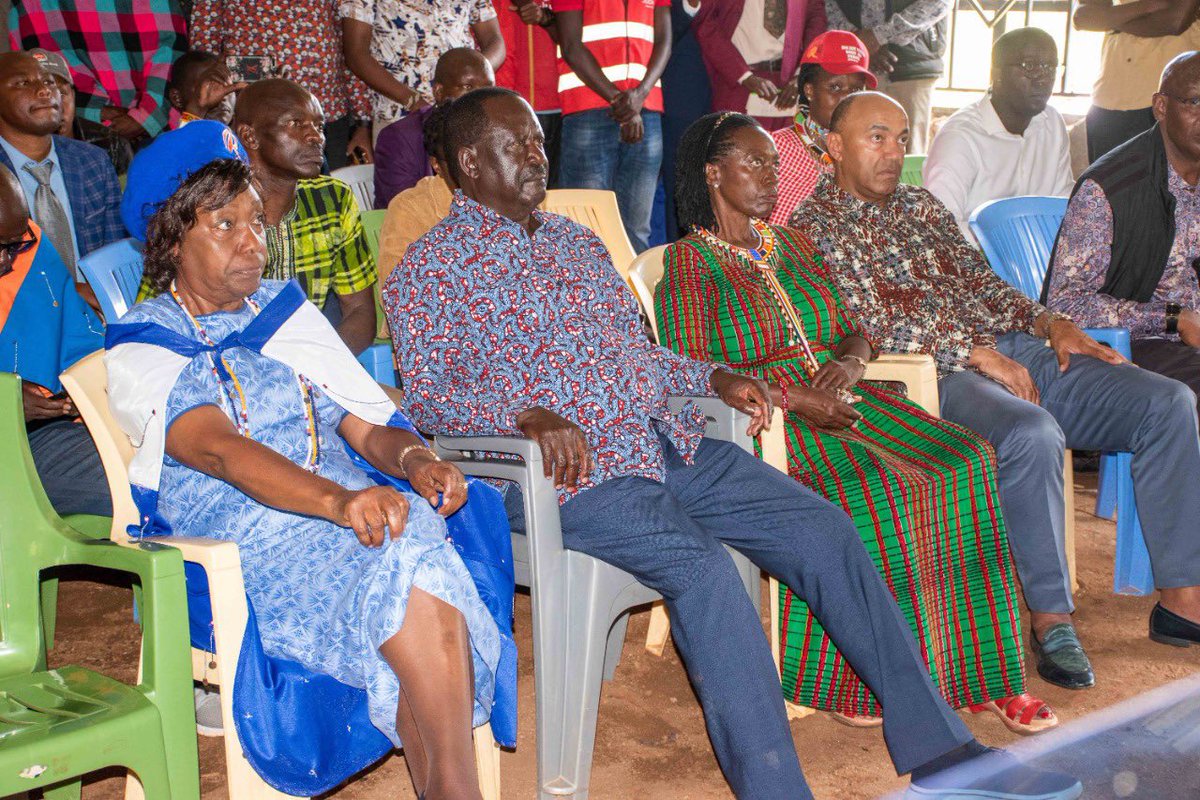 mamangilu's tweet photo. In Narok today, the MAA nation resoundingly spoke in one accord. It’s Baba @RailaOdinga and Azimio La Umoja all the way to the ballot. The dreams and aspirations of the Maasai community are best realized in a Baba na Mama @MarthaKarua government. INAWEZEKANA. https://t.co/Fmp1OSzvDM