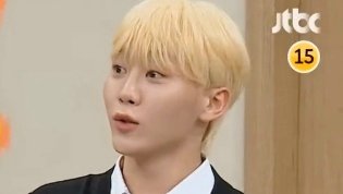 boographie's tweet photo. mundinho expressões icônicas do seungkwan em 30s de vídeo o homem rende 7393 memes sério sem condições eu amo ele demais da conta 😖🥴💛 https://t.co/5cAQpYHt0T