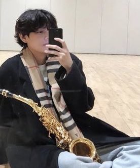 🍯; first note from Raiden 
ᅠᅠ
Hej! z racji, że moje dm jest puste to chciałbyś kogoś poznać. 
#heart = odezwę się jak najszybciej!
#rt = może wypadzik do parku rozrywki?
                        z góry dziękuję 🐻