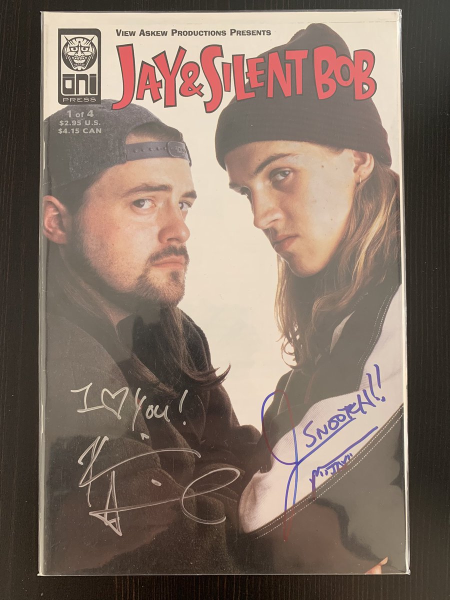 JohnnyMakes_Art's tweet photo. Had a religious experience yesterday meeting two of my greatest idols! @ThatKevinSmith @JayMewes Thank you both for everything! I hope you guys liked the stickers! #MEGACON2022 #megaconorlando #kevinsmith #jayandsilentbob #jaysonmewes #comic #clerks #snootch https://t.co/PafYDkAAEE