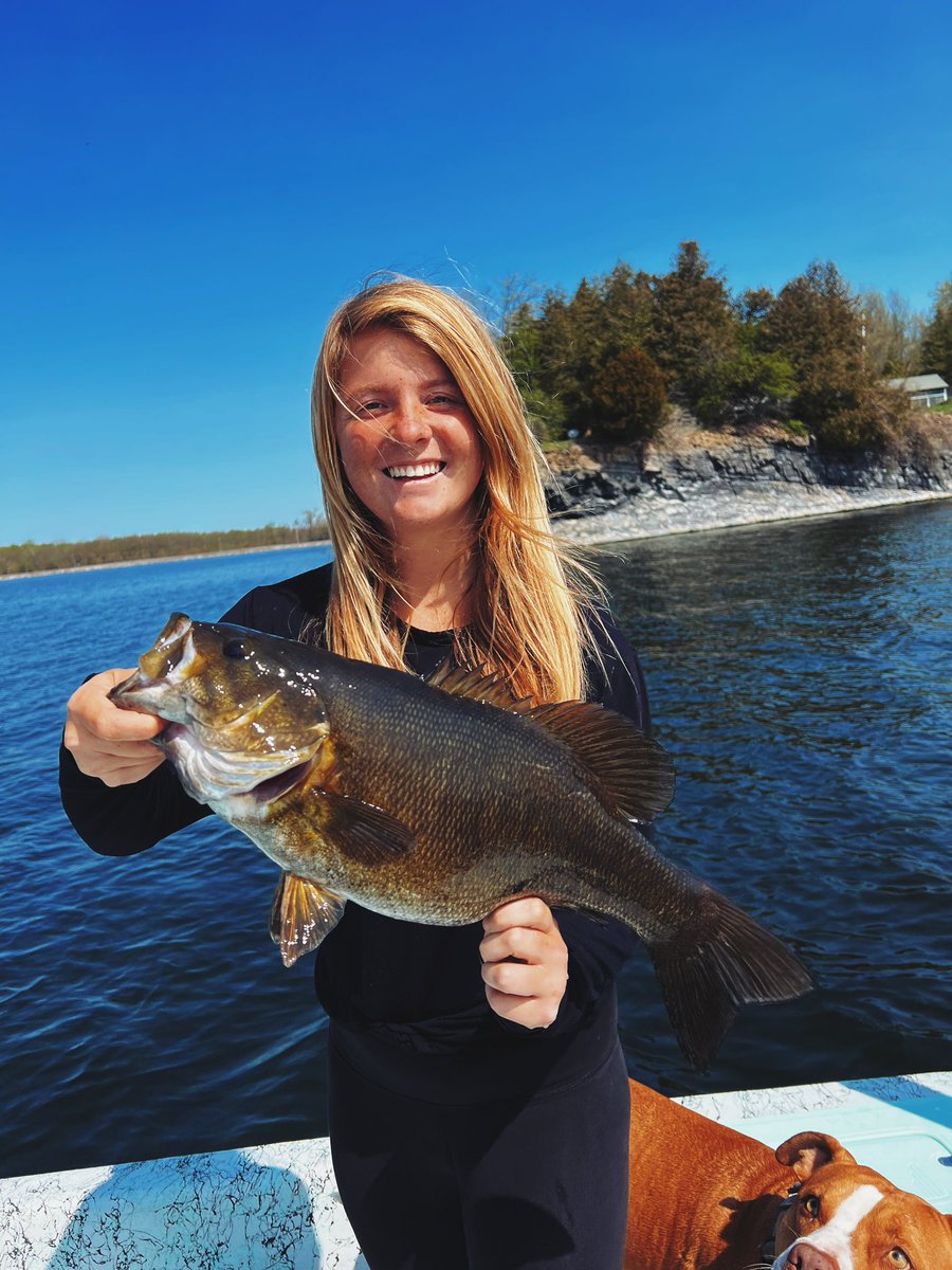 KYoungOutdoors's tweet photo. Here for the fishes, not the bitc-🤪 #ReelVermontGuideService #fishing #bass #smallie @VermontTourism @Bill_Dance1 @OldRowOutdoors https://t.co/9BRuMxp97e