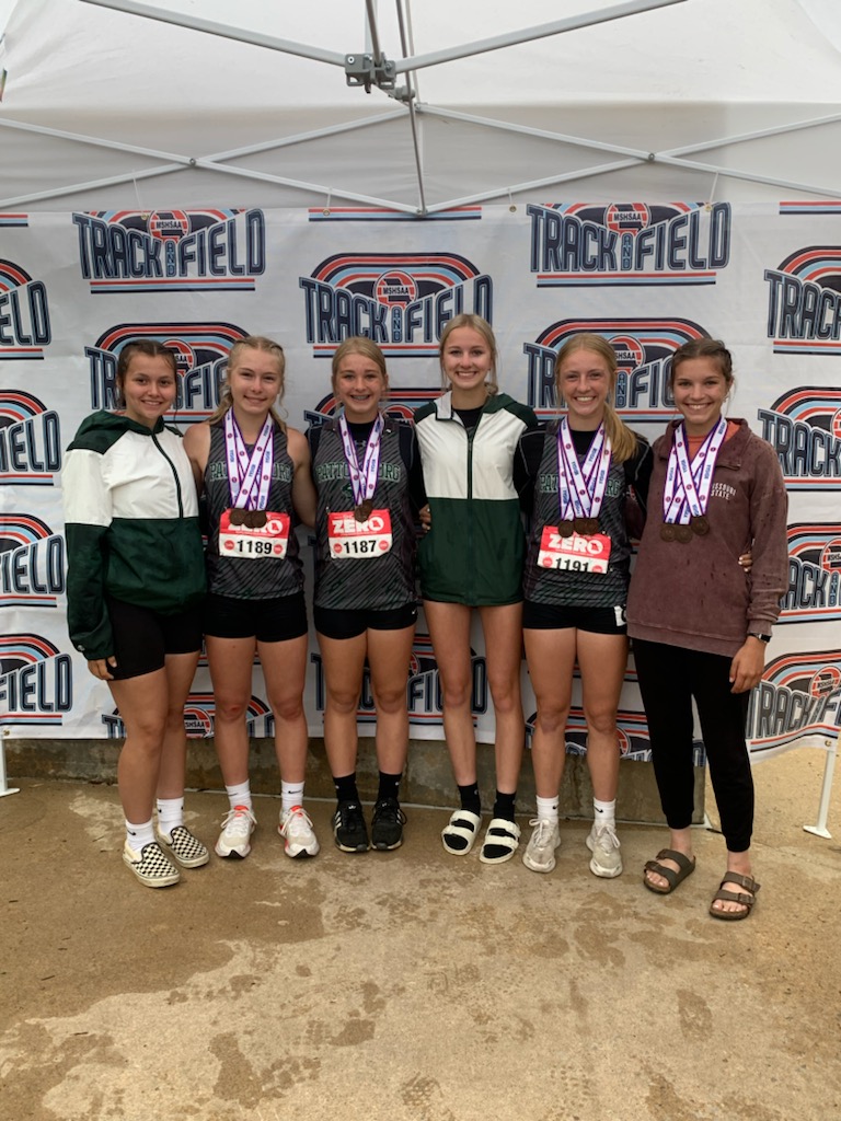 DeanLewis31's tweet photo. Pattonsburg Lady Panthers finished in a tie for 12th in the Class 1 state track meet. Kelsey Crabtree was 3rd in 300 hurdles, Katelyn Jones was 4th in long Jump. Jillian Plymell was 7th in 100 hurdles, and our 4*200 was 8th &amp; 4*100 6th. Lexi Anderson was the forth in the relays. https://t.co/lRFyPKh6aL