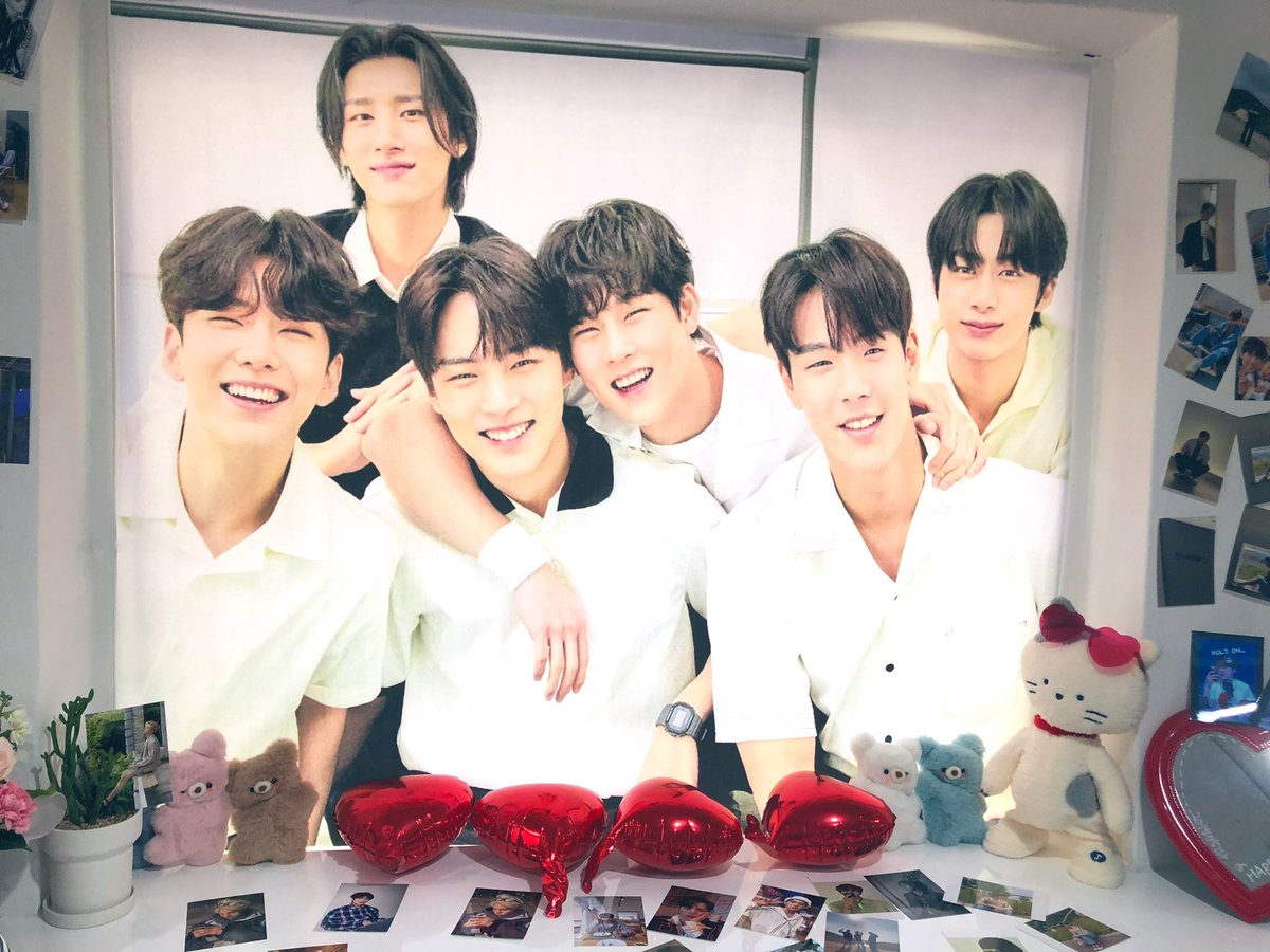 입구에서부터 귀염 뽀짝했던  카페 플러피!

몬엑이들 데뷔초때부터 모습을 년도별로 모아서 전시해주셔서
늦베베는 예전 모습들을 한눈에 볼수 있어서 너무 좋았답니다💚

럭키드로우도 처음 해봤는데 정말 재밌었어요😉

카페열어주셔서 감사합니다👏

#우리_늘그랬듯_함께하자