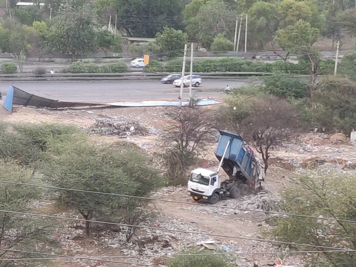 raisk07's tweet photo. @MCManesar And what about illegal garbage dumping ground behind Sidco shivalik apartments sector 1 IMT Manesar. This is also your responsibility sir...@cmohry @PMOIndia @hsiidc @TOIGurgaon @DainikBhaskar @JagranNews @moesgoi @sidcoshivalik @CommissionerMCG https://t.co/8HAyQqedZn