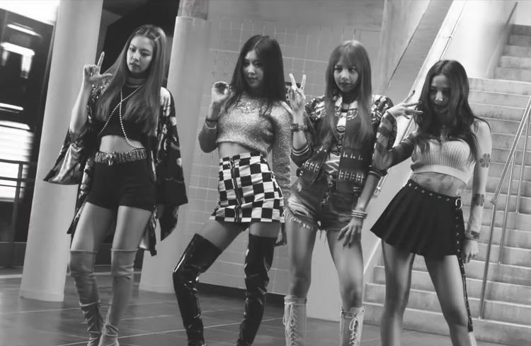 ‏ً (@oldpinkz) on Twitter photo 