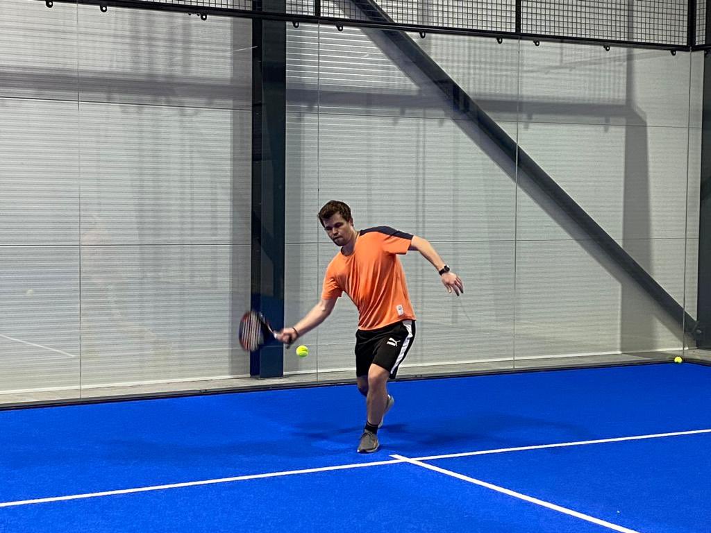 Magnus Carlsen on X: In the last year I have come to really enjoy playing  padel tennis. So when I got the chance to learn from the best I was  thrilled! Met