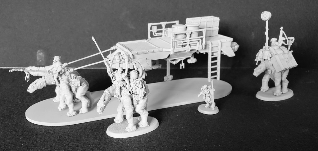 the40kmodeller's tweet photo. Many of you have seen this long-term project of mine. But as #Necromunda Ash Wastes is now out, I thought I should finish a few bits, then get it primed and ready for paint. So I did, here's my Mukaali baggage train with anti grav barge. https://t.co/Bdw4Y78nAY
