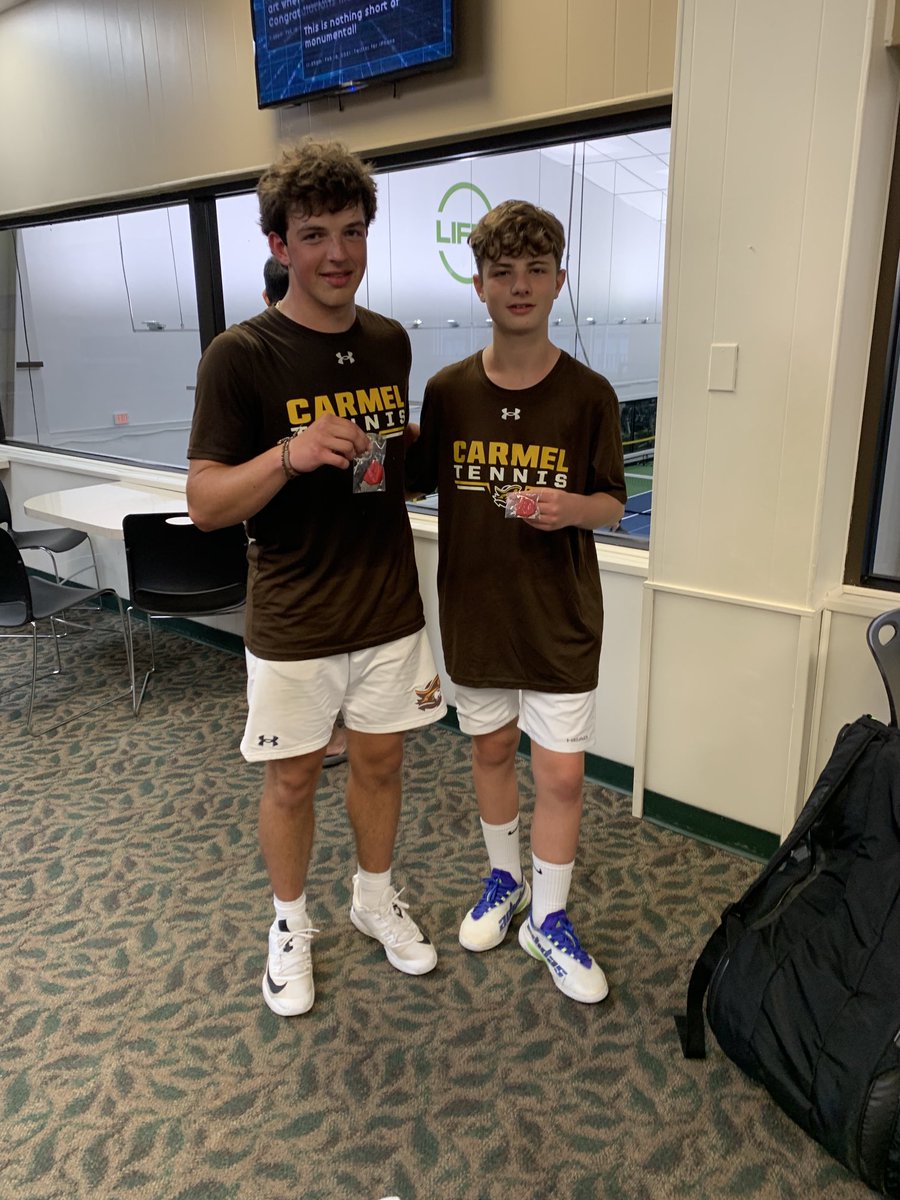 2nd place in sectionals for this incredible doubles team!  Congratulations Miles and Adrian!  ⁦<a href="/CarmelCorsairs/">Carmel Catholic Athletics</a>⁩ ⁦<a href="/CCHSCorsairs/">Carmel Catholic High School</a>⁩