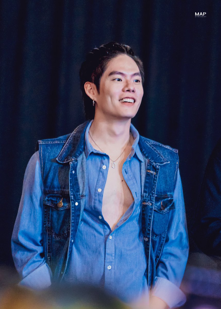 MAP27032021's tweet photo. 🥰 พี่น๊อตที่รอมาเจอ #กระดุมของน๊อต  

 #Nodted @nodted https://t.co/0Cmfa0c8zZ