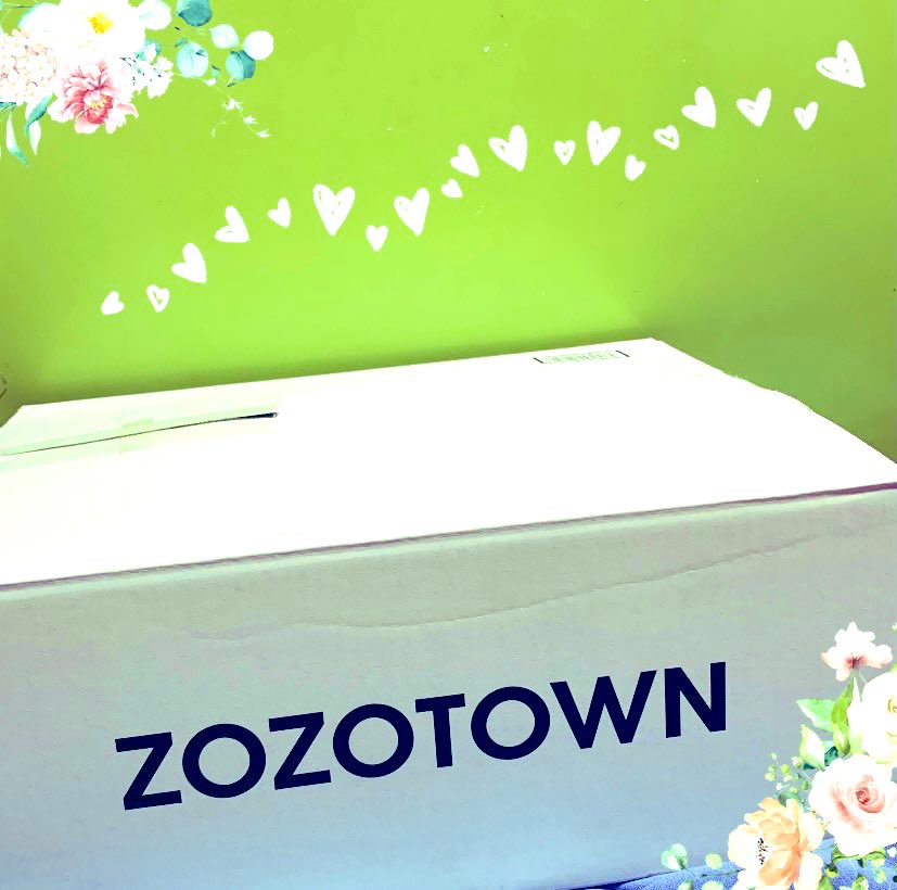 ft_asu0322's tweet photo. @zozojp 
白箱届いた！！🌸
当たりますように🙏🏻
 #ZOZOWEEK箱CP 
 #ZOZOTOWN https://t.co/hieMPgiZXp