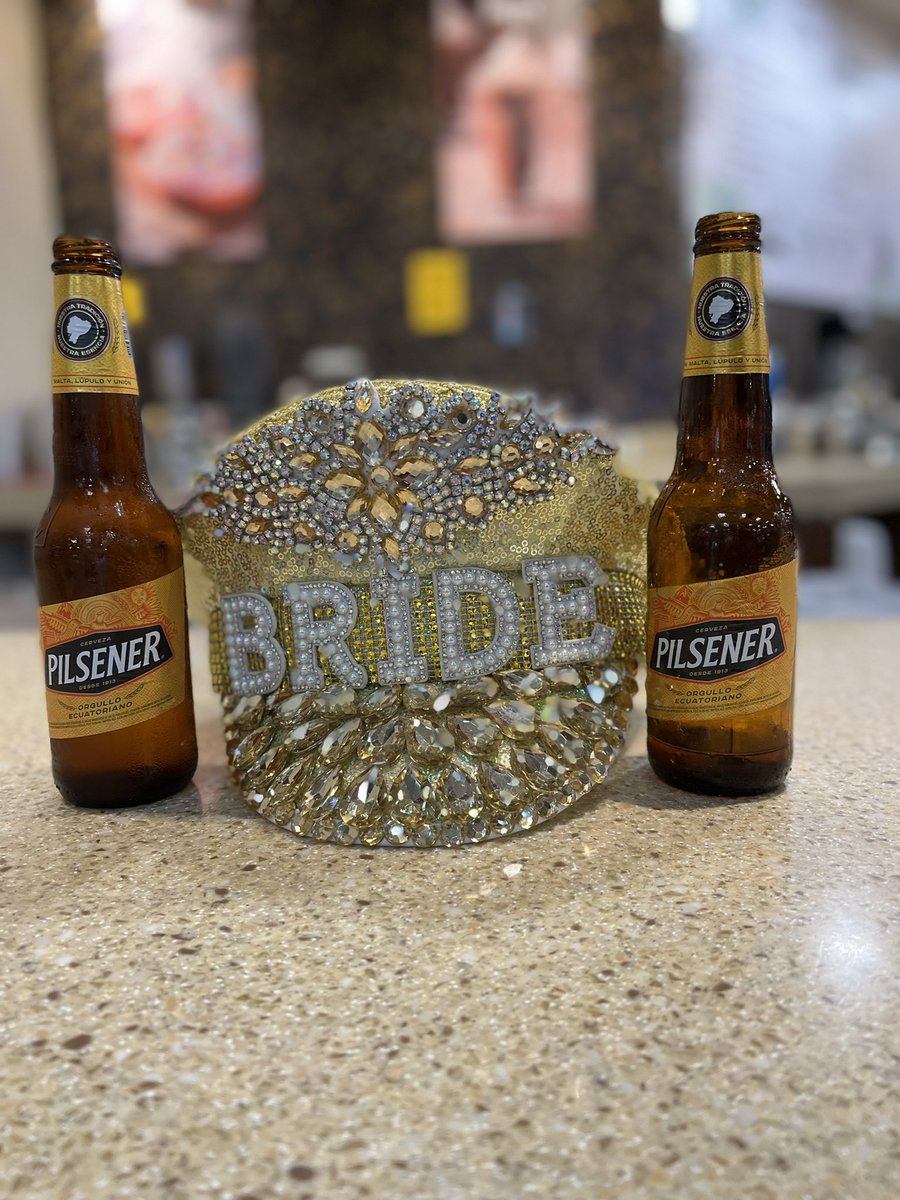 GraceGomez's tweet photo. We were welcomed to Ecuador the right way! #weddingmodeon #destinationwedding https://t.co/CwPXEoGzZo