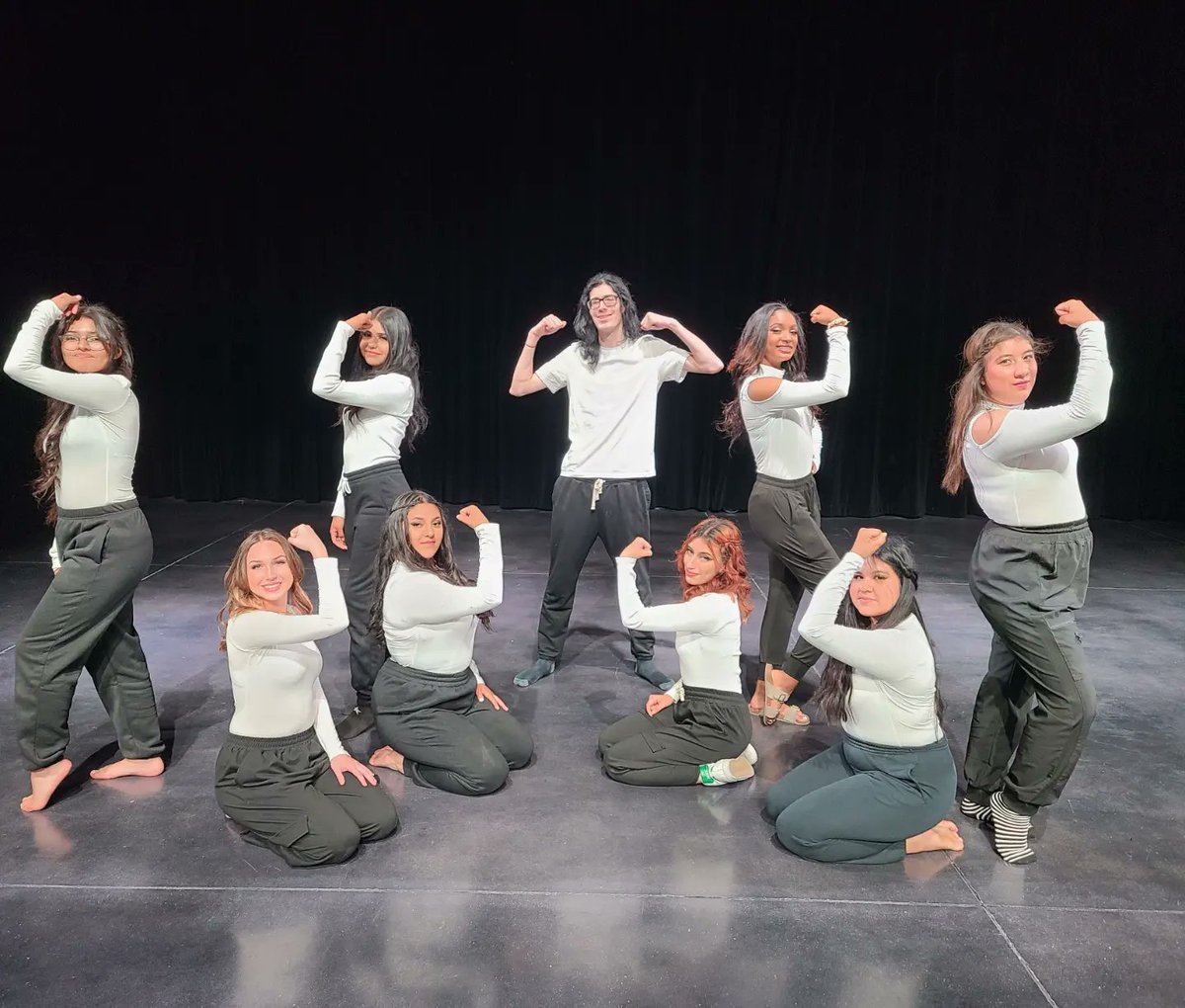 BurgesDance's tweet photo. What a beautiful way to end the school year! Congratulations to all performers in the Burges 2022 dance concert, "Bloom." You all were outstanding! Thank you to the parents, friends, family, techs, and volunteers who all helped make this show possible! 💜💛🌻
#burgesdance #bloom https://t.co/h0SCbrLU72