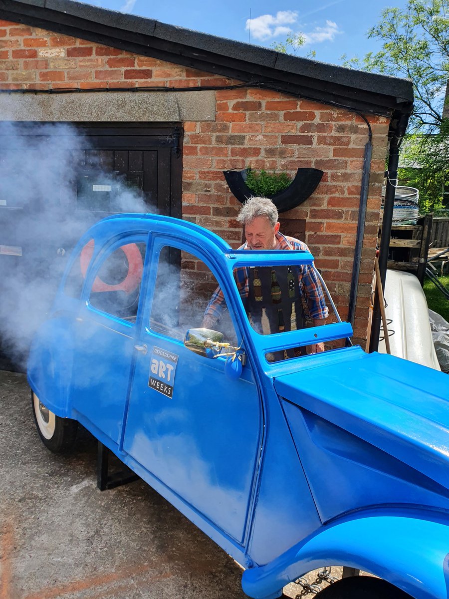 May I Design tweet media