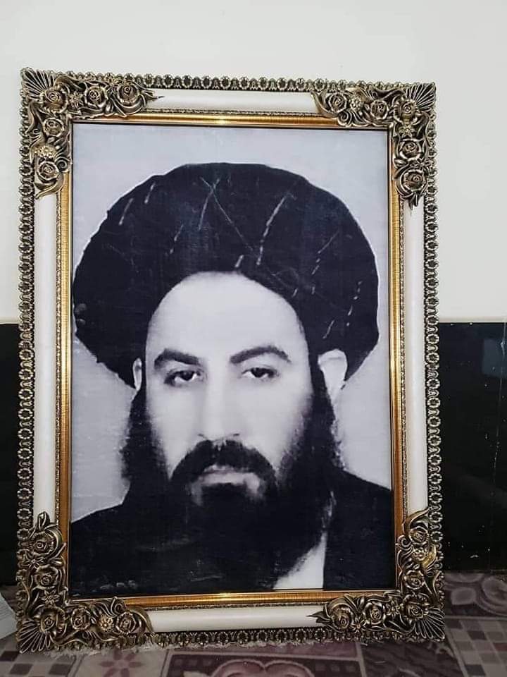 QaseemNangyal's tweet photo. زه خپل ځان مقصر ګنم، چې نن ورځ مې دا ستر تاریخ تار تار پرې نه ایست او ومې نه شاربه. زما قلم دې دائیمي مات مات شي، چې پداسې وخت کې لکه درې وال ټوپک له کاره ولویږي. خو بیا ملګرو کما حقه ښه وستایه. مننه.
ونڅېږئ پهلوانانو! https://t.co/shC3dnemXt