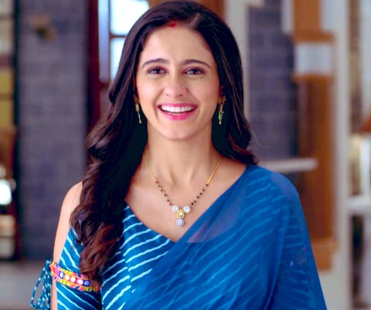 vibs_0987's tweet photo. @asjadnazir @asjadnazir Sir, #AyeshaSingh is one of d perfect role model for present generation. She is showing while staying grounded how one can reach d sky. Way to a successful life starts with recognizing ur talents, pursuing &amp; finding ways to achieve ur goals.
#GhumHaiKisikeyPyaarMeiin https://t.co/mHkp3mbpwu