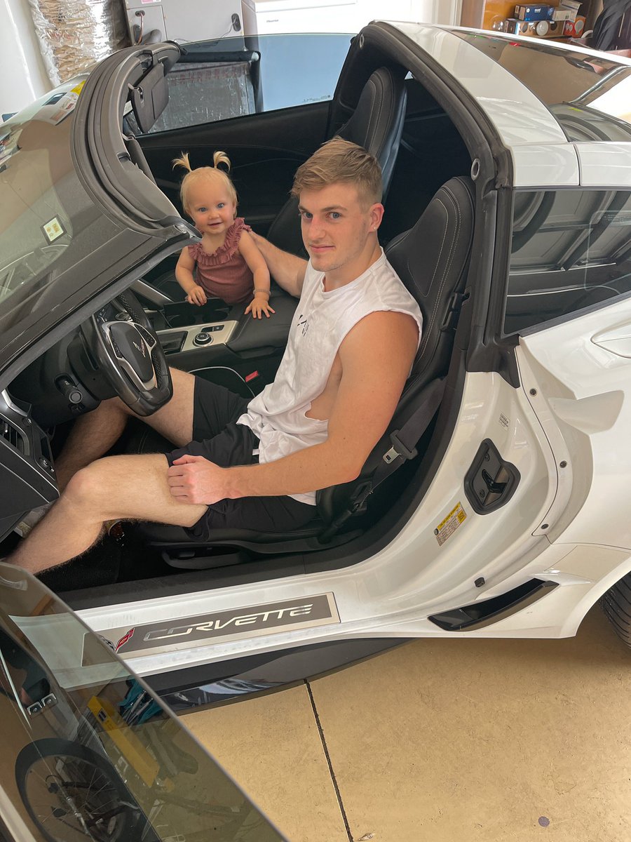 loganmandevilIe's tweet photo. Cool Uncle Mode: ✅🥇 https://t.co/WGRLd9yGFB