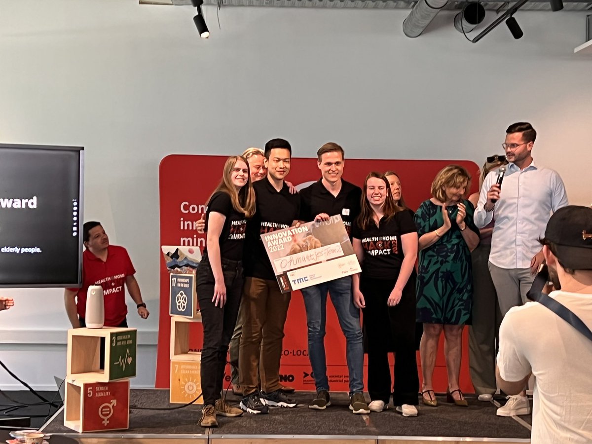 EindhovenEngine's tweet photo. #healthhackathon @mithackmed three winners! https://t.co/kFe6nRCBx7