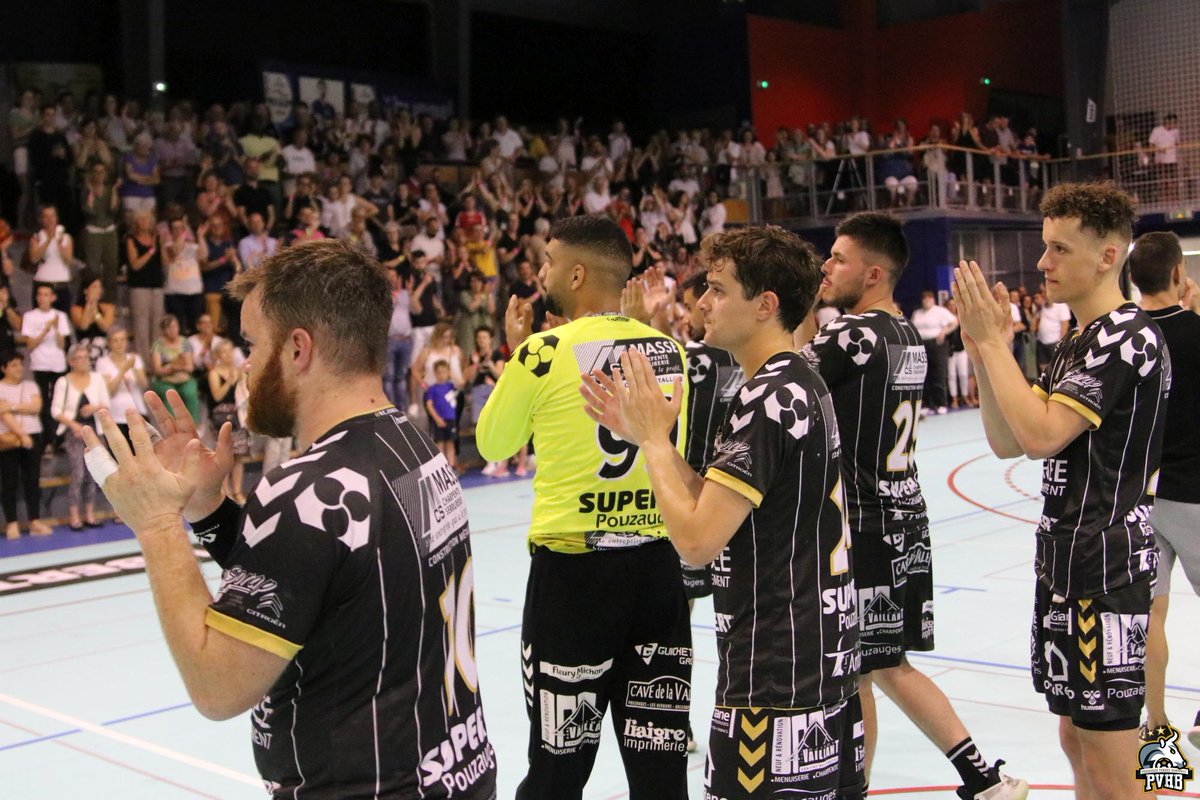 pvhb85's tweet photo. Bravo la TEAM N1, vous nous avez fait rêver cette saison. MERCI la FURIA pour vos chants, vos encouragements, votre ferveur 🤍🖤
MERCI à nos bénévoles, dirigeants, arbitres, partenaires, licenciés, salariés, sans qui rien ne serait possible. #RejoinsLaFuria https://t.co/Z6Fyqaiszg