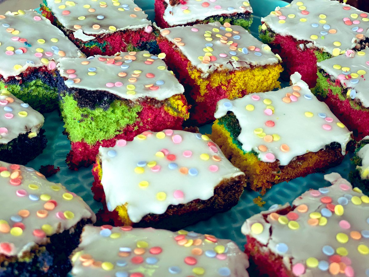 Yesterday's result. Parrot Cake 🦜 #coloured #SundayThoughts #birthdaywishes #parrotcake