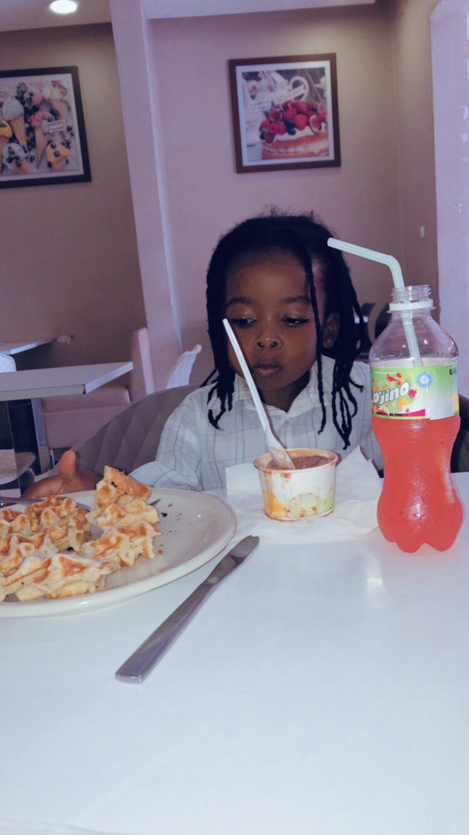 waren_barber237's tweet photo. Ma go ma femme ma chérie coco a eu un de plus aujourd’hui, je ne suis peut-être pas le meilleur père au moment mais j’ai promis d’être toujours là à côté, et te transmettre ce que moi j’appelle bonne valeurs ❤️. https://t.co/3wBDsjFJLD
