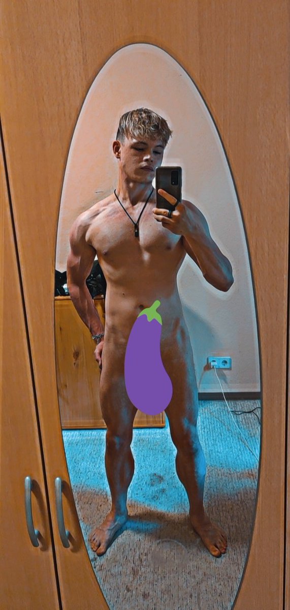 Me_But_Naked's tweet photo. Just some pics after showering 🤫

You know where you can see all &amp; remove the Eggplant 🌚
https://t.co/In8l7k10pJ

Guys.. A new toy arrives tomorrow 👀 Looking forward to show it to you.
Also you can have a look at my Amazon Wishlist to buy some toys you want to see on me 😏 https://t.co/YmCSCE4inx