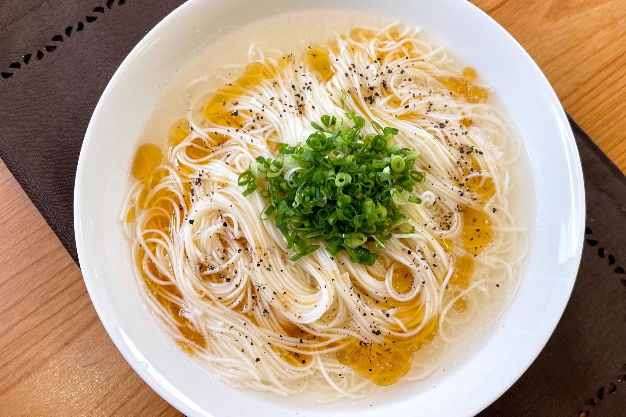 そうめんをいつもと違う味で食べたい方必見！『鶏がらねぎ塩そうめん』がさっぱりで美味しい♪