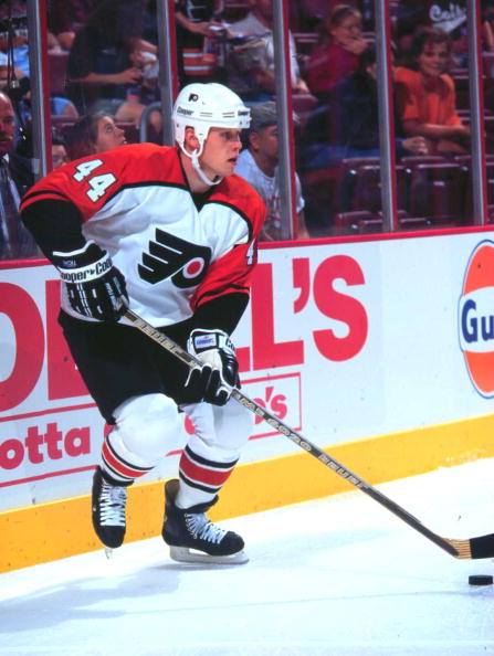 FlyersAlumni's tweet photo. May 22: Happy birthday, Janne Niinimaa (1975) https://t.co/hhW3sjo4aj