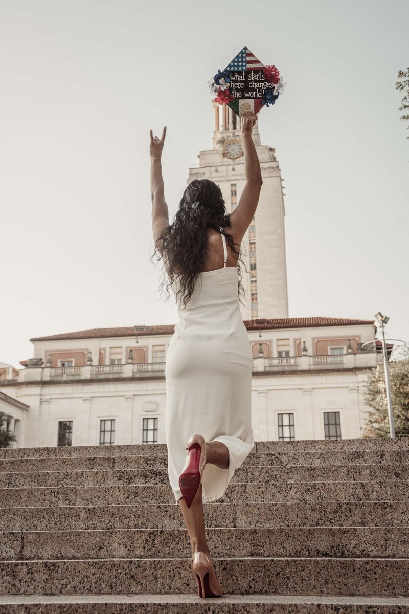 marisol_rosser's tweet photo. I am officially a graduate of The University of Texas at Austin! This weekend I graduated with my Master’s in Educational Leadership &amp; Policy. I couldn’t have done it without my family, friends, professors, cohort members, and colleagues. Hook ‘em!!!🤘🏾🧡 @utexascoe https://t.co/GFyXlOWl0U