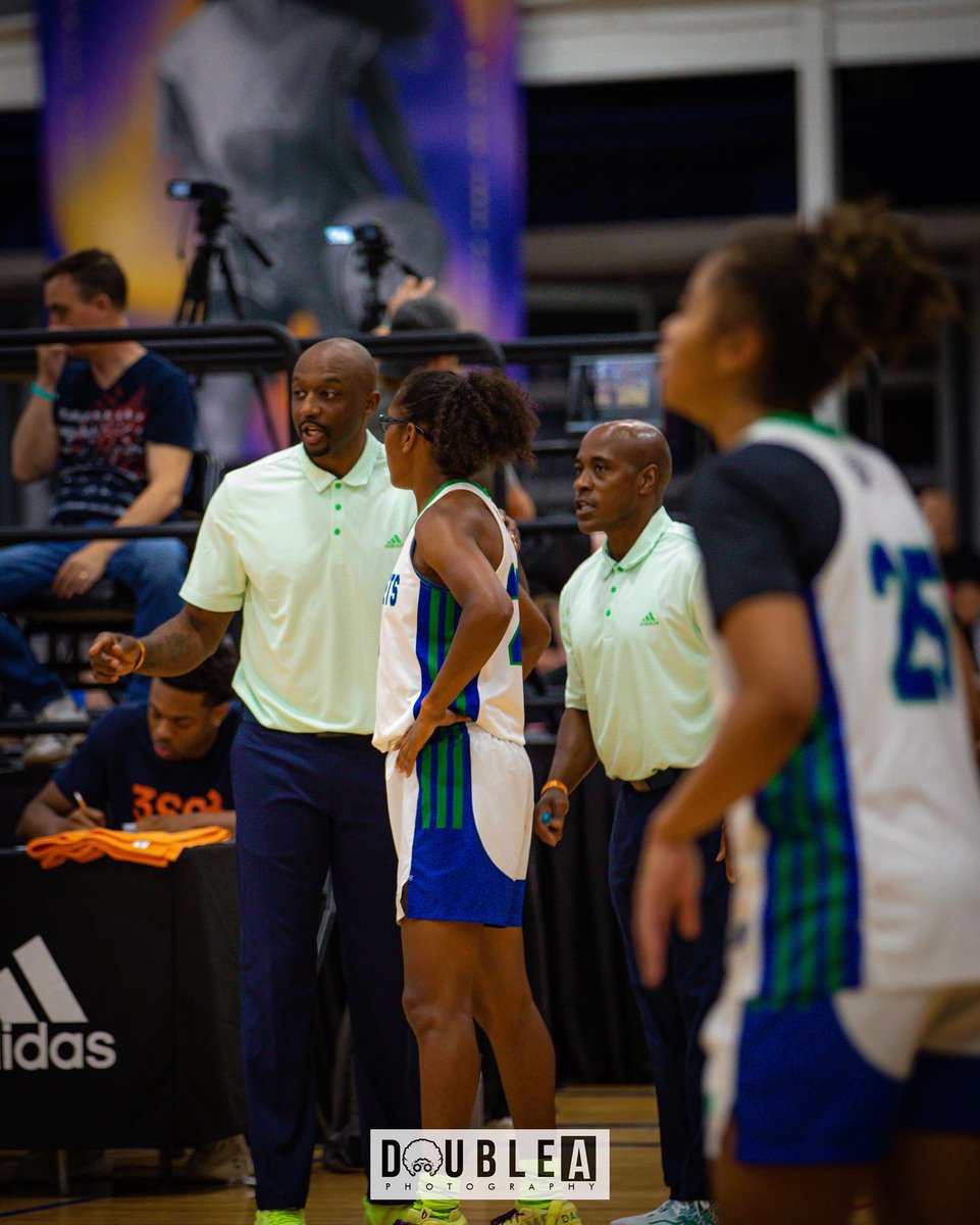 Double A Photography tweet media