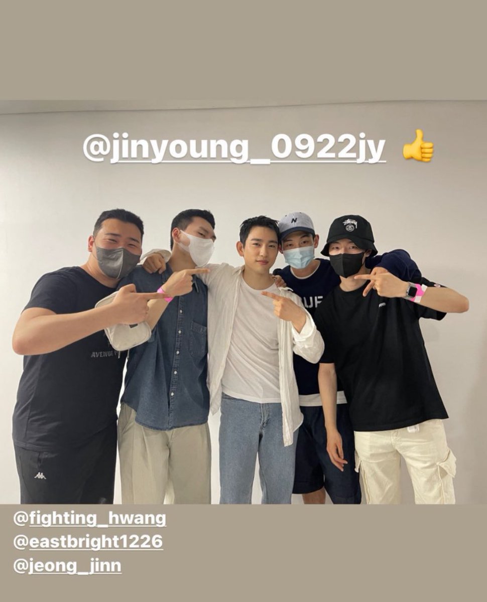 Jr_ground's tweet image. 220522 Seo Jinwon 님 IG Story

"크리스마스 캐롤" 캐스트님들 💙

너무 감사합니다💙😭행복에요💕
 
instagram.com/stories/xyznun…

#GOT7 #JINYOUNG  
#갓세븐 #진영 #박진영