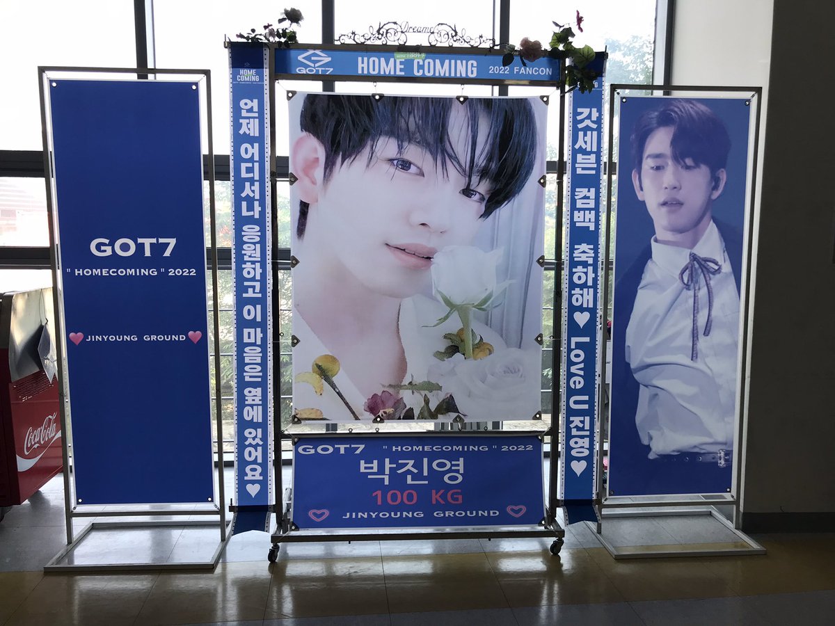 Jr_ground's tweet image. 220522 Seo Jinwon 님 IG Story

"크리스마스 캐롤" 캐스트님들 💙

너무 감사합니다💙😭행복에요💕
 
instagram.com/stories/xyznun…

#GOT7 #JINYOUNG  
#갓세븐 #진영 #박진영