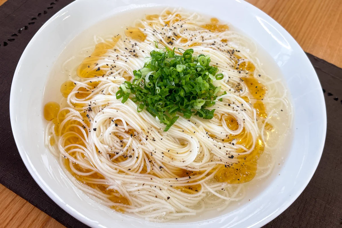 そうめんをいつもと違う味で食べたい方必見！『鶏がらねぎ塩そうめん』がさっぱりで美味しい♪