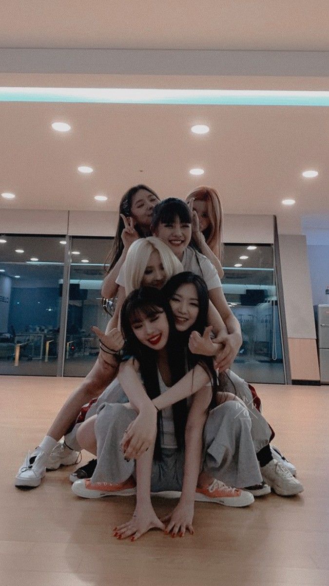 1Geceniz's tweet photo. SOOJIN  gruba'a geri gelmeli. 
#WEWANTOURSOOJINISBACK
#SoojinWeLoveYou 
#SOOJIN #SOOJINFOREVER #SoojinComeback #GIDLEIS6 #GIDLE_IS_6 #gidlesoojin #gidleot6forever #GIDLEisSIX #GIDLEIS6NOT5 https://t.co/QSgQrYsSAq
