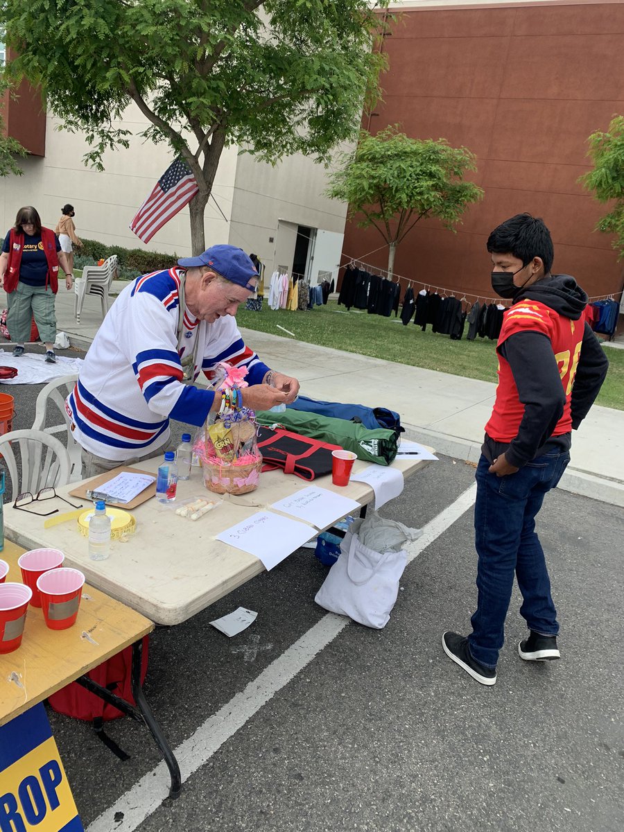 Hawthorne Cougars Football (@highhawthorne) on Twitter photo The <a href="/HighHawthorne/">Hawthorne Cougars Football</a> Football team volunteered time and energy to the <a href="/Rotary/">Rotary International</a> at the community Rummage Sale <a href="/HHSCougars/">Hawthorne High</a> We have to give back to be able to move forward <a href="/CoachSeeThed/">Coach Thedford</a> <a href="/CVUHSD/">CVUHSD</a> The <a href="/HighHawthorne/">Hawthorne Cougars Football</a> Football team volunteered time and energy to the <a href="/Rotary/">Rotary International</a> at the community Rummage Sale <a href="/HHSCougars/">Hawthorne High</a> We have to give back to be able to move forward <a href="/CoachSeeThed/">Coach Thedford</a> <a href="/CVUHSD/">CVUHSD</a>