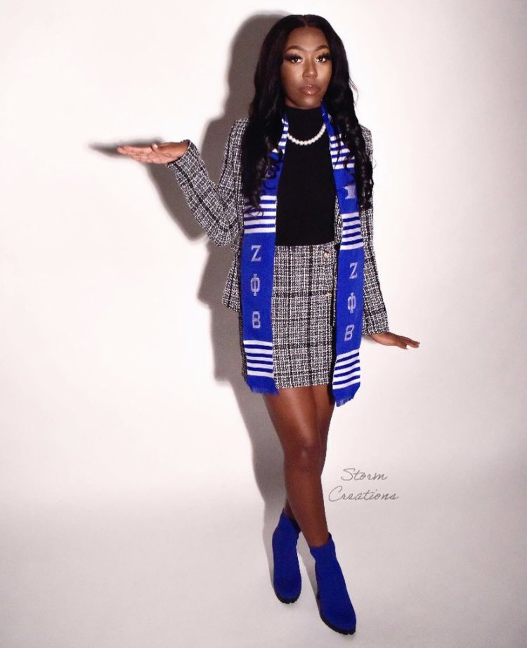 LE_Zetas's tweet photo. Congratulations to one of our graduates Soror Toneshia 🥳 she recently graduated with a B.S. in Kinesiology, a focus in Sports Communication, &amp; a minor in Athletic Coaching. She also moved to Texas to further her education! 🏋🏽‍♀️

#ISU25 #ISU24 #ISU23 #ISU22 #ZPhi #ZetaPhiBeta https://t.co/RIeCc7kh51