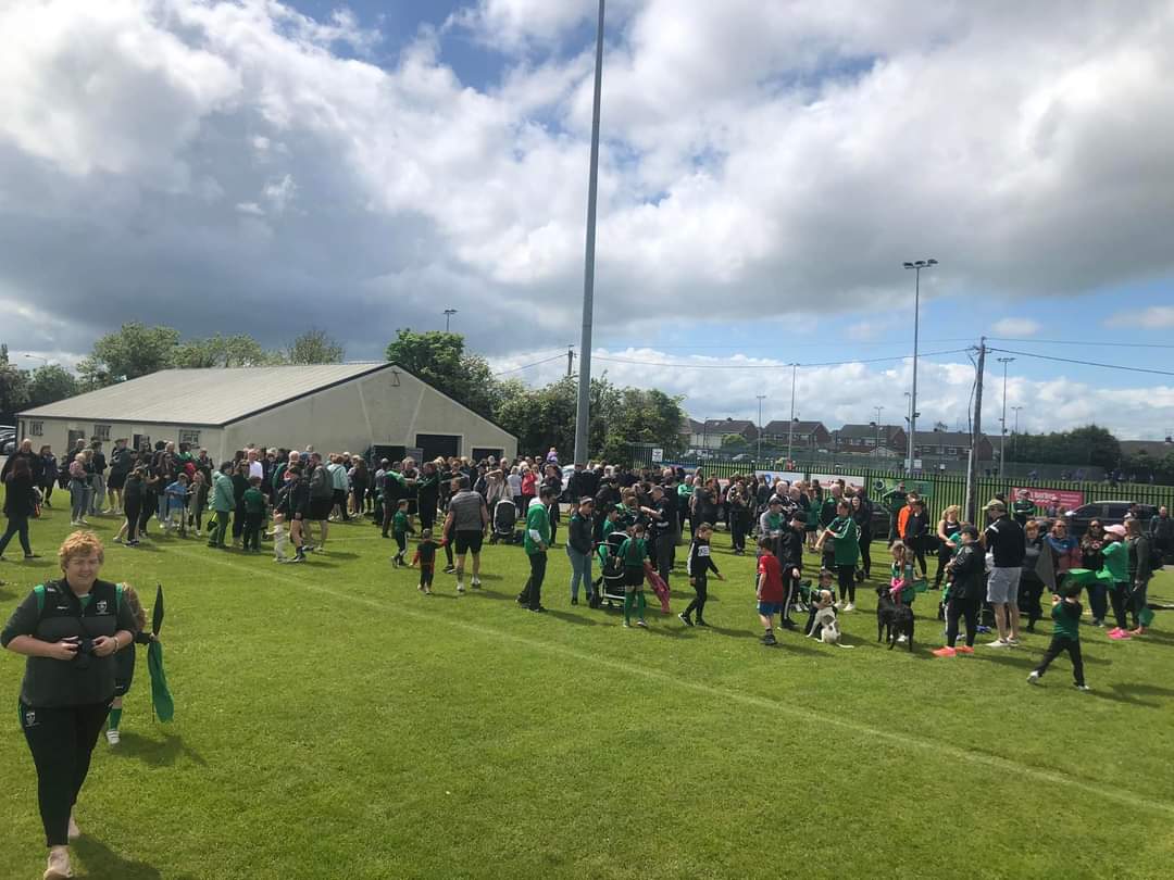 DYoungIrelands's tweet photo. To say we are blown away by turn out for our #OneGoodClub Memorial Walk os an understatement 💚🖤
So proud of this amazing club
#OneGoodClub 
#TheOldestClub1884
#Bazalwaysbyourside ❤️ https://t.co/UC5W8sm1Mr