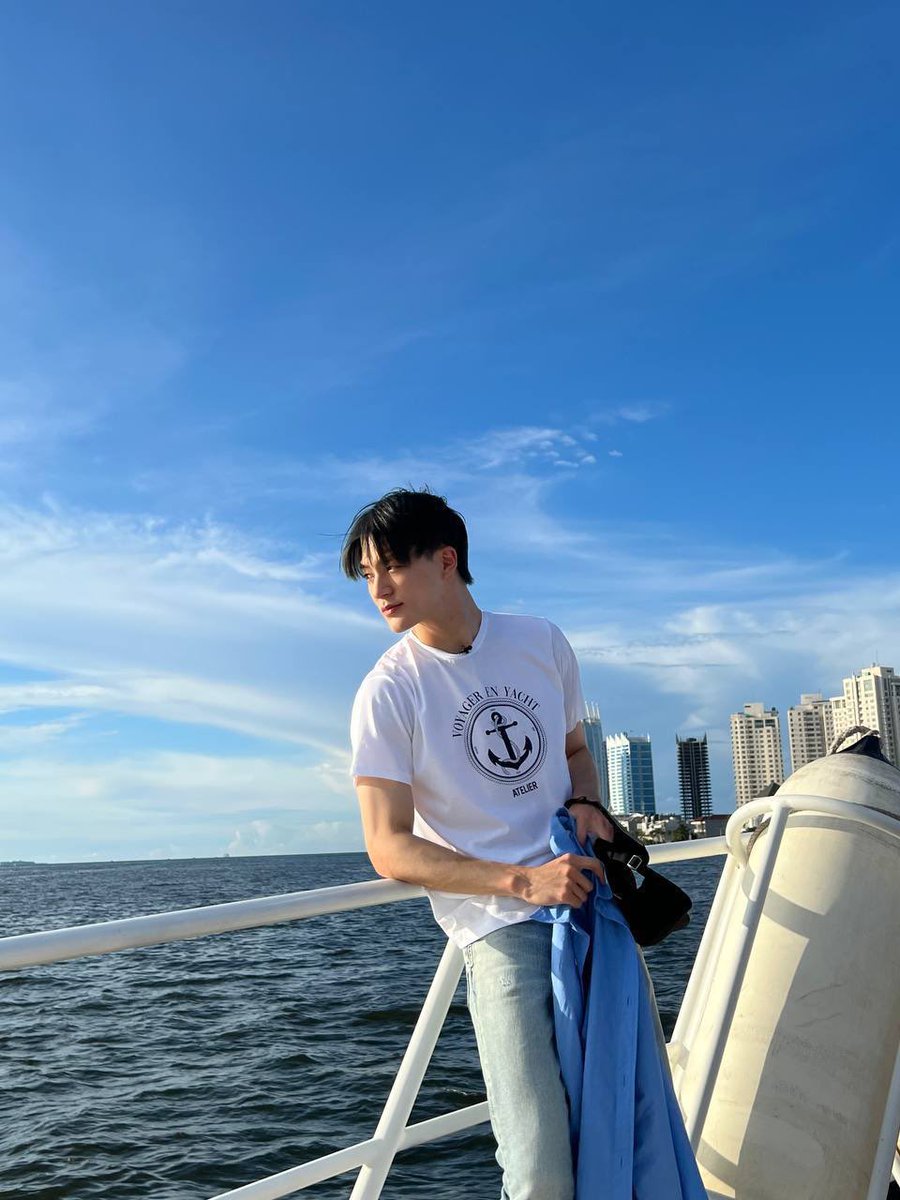 ning5ing's tweet photo. ganteng bgt lu https://t.co/Tkfu1aT9i2