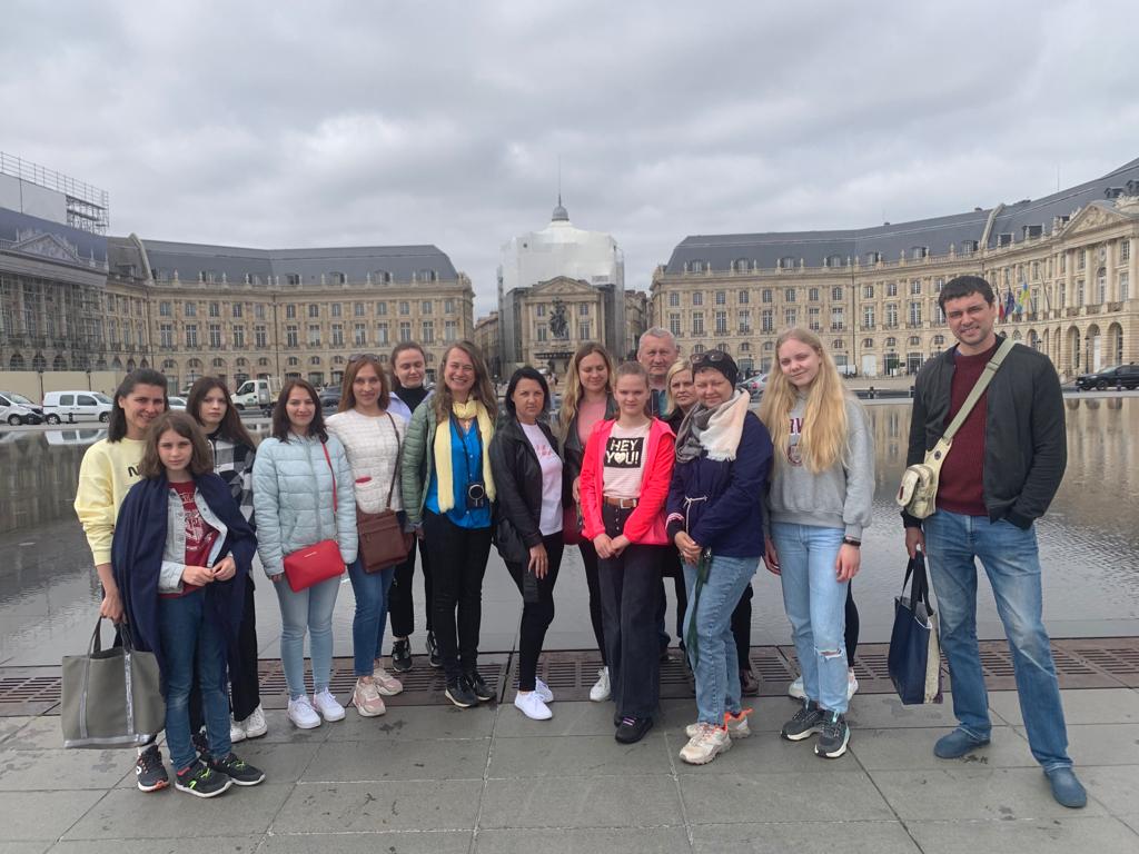 AgilrContact's tweet photo. La visite bénévole de #Bordeaux et de la Cité du vin pour les réfugiés ukrainiens. https://t.co/uPeBZNs5mh